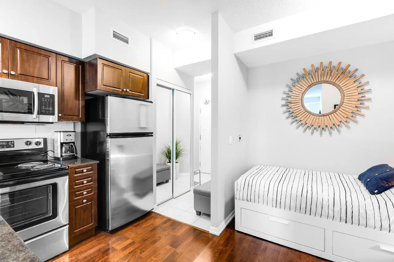 Aoc Suites - High-Rise Condo - City View Toronto Canada